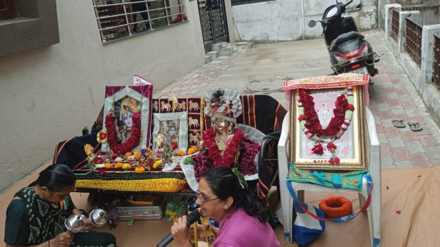 Sakhi Mandal, Chandra Prabha, Chandreshwar Mahadev, Ghodasar. Bhajan 28.12.2024.